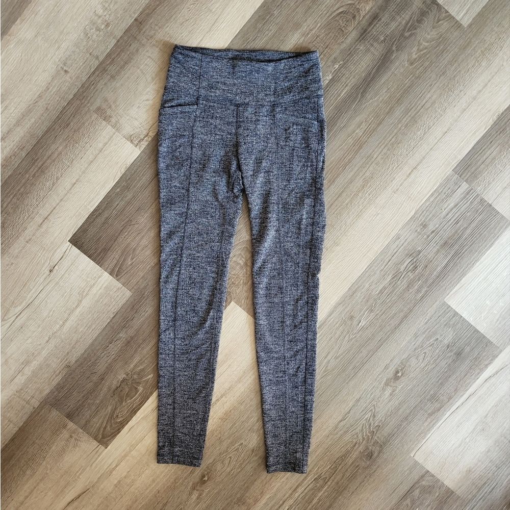 Athleta athletic leggings with pockets size xsmall